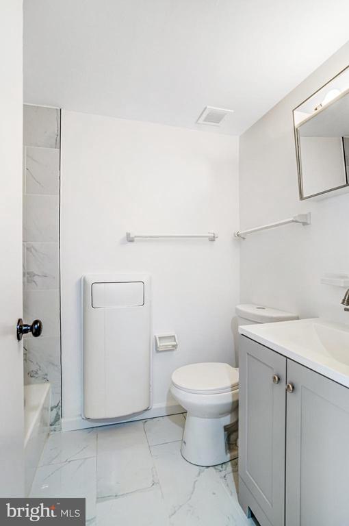 546 WILSON BRIDGE DRIVE 6747 C-1
