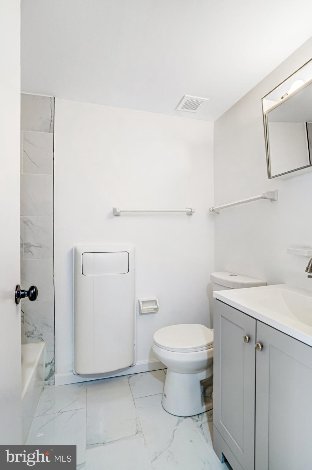 546 WILSON BRIDGE DRIVE 6747 C-1