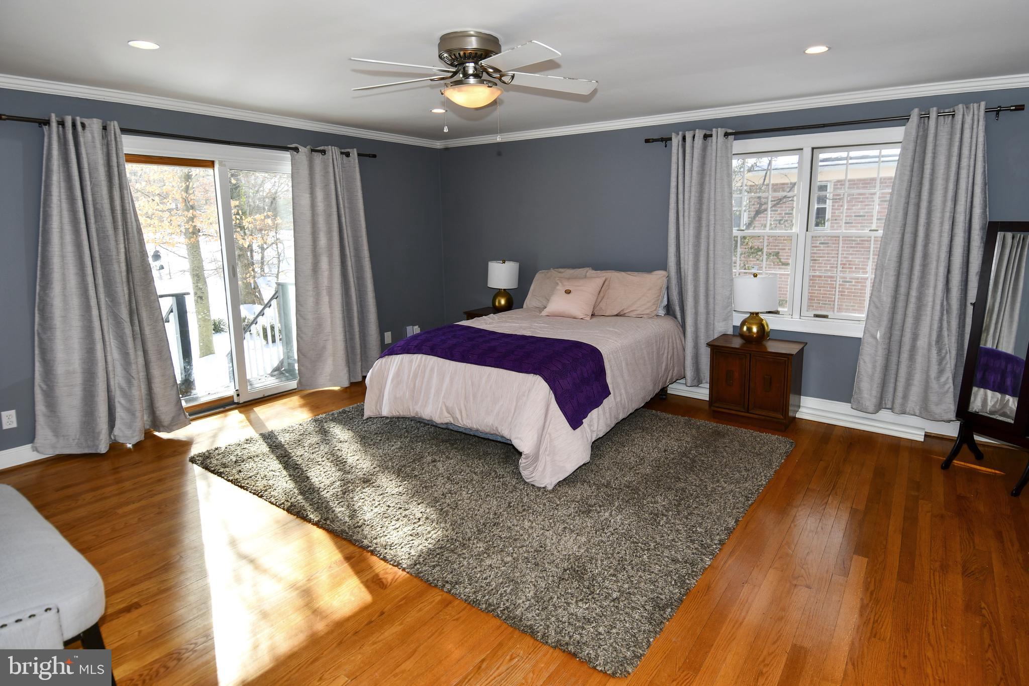 121 RIVER FOREST LANE