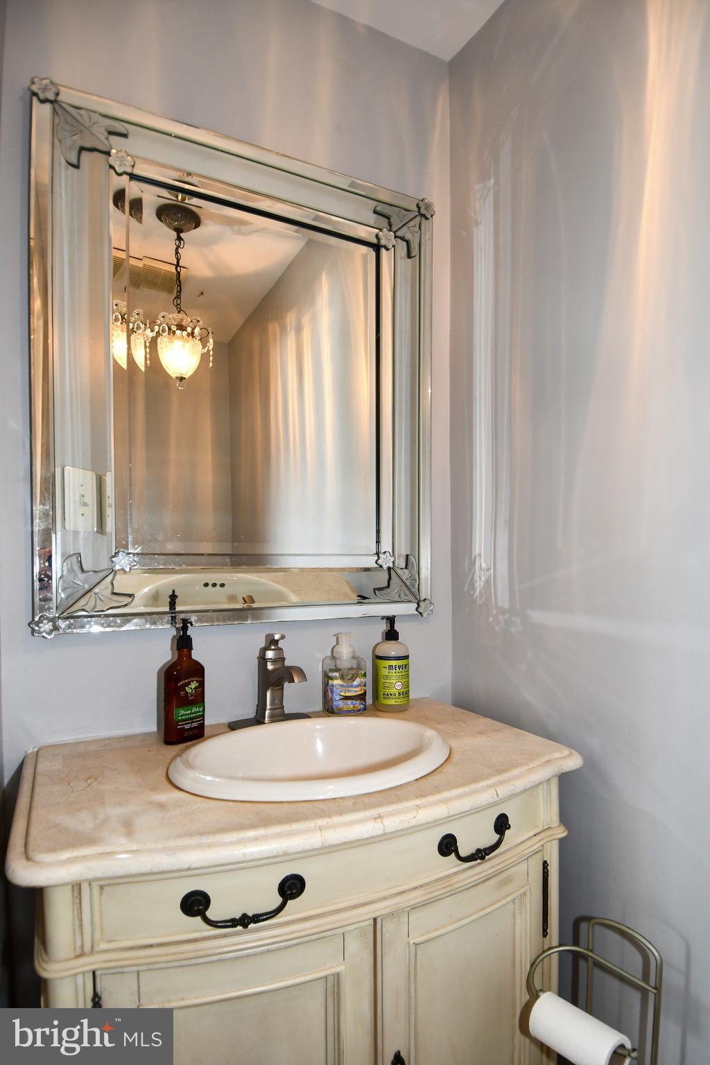 121 RIVER FOREST LANE