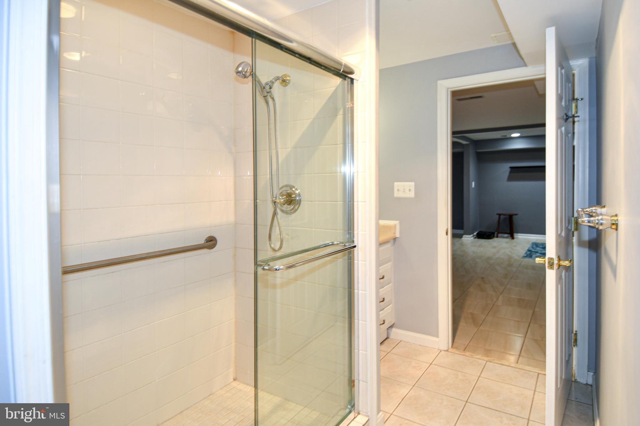 121 RIVER FOREST LANE