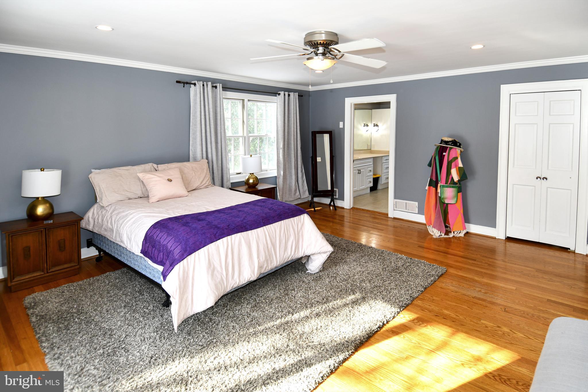 121 RIVER FOREST LANE