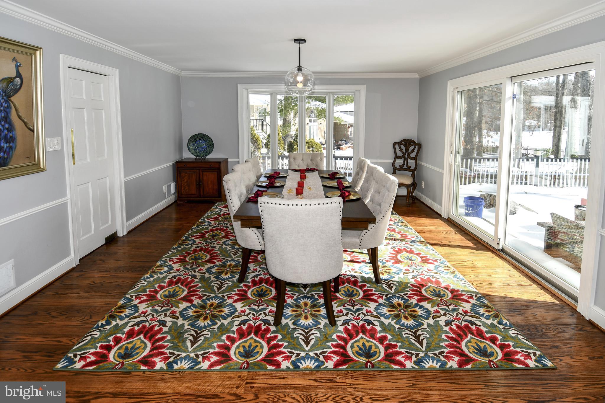 121 RIVER FOREST LANE