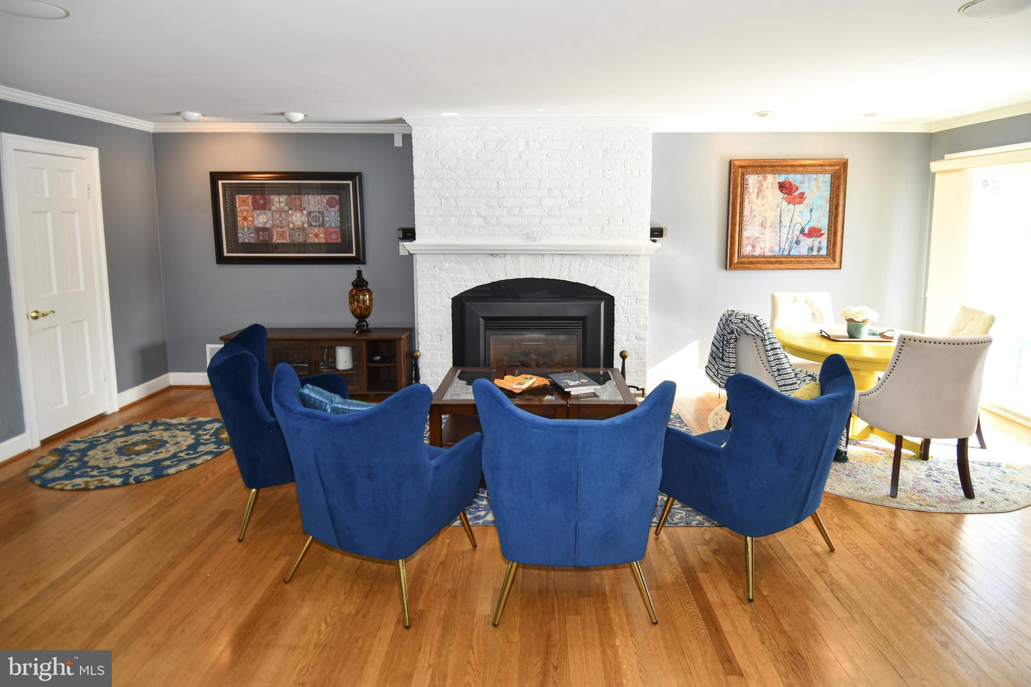 121 RIVER FOREST LANE