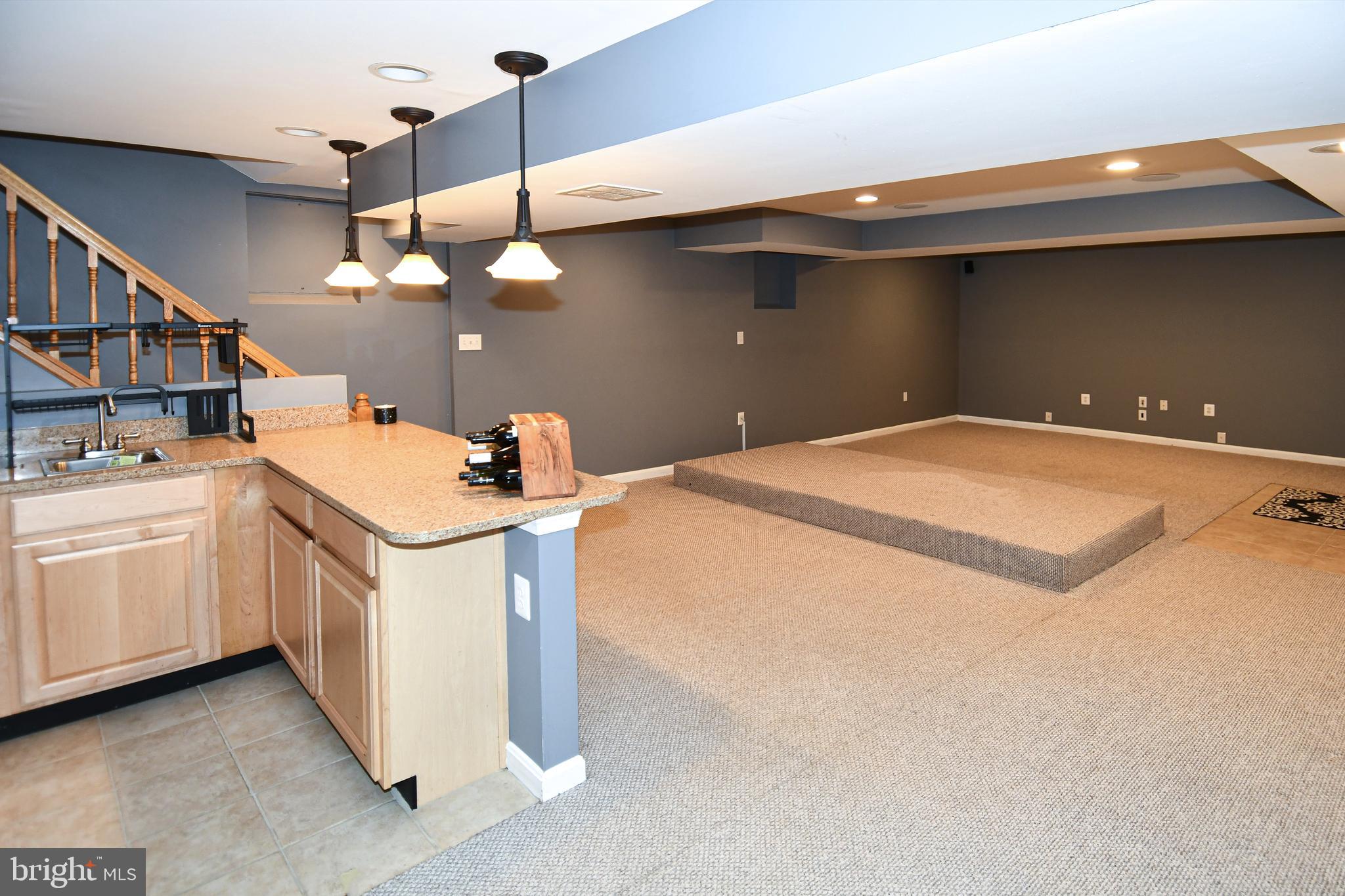 121 RIVER FOREST LANE