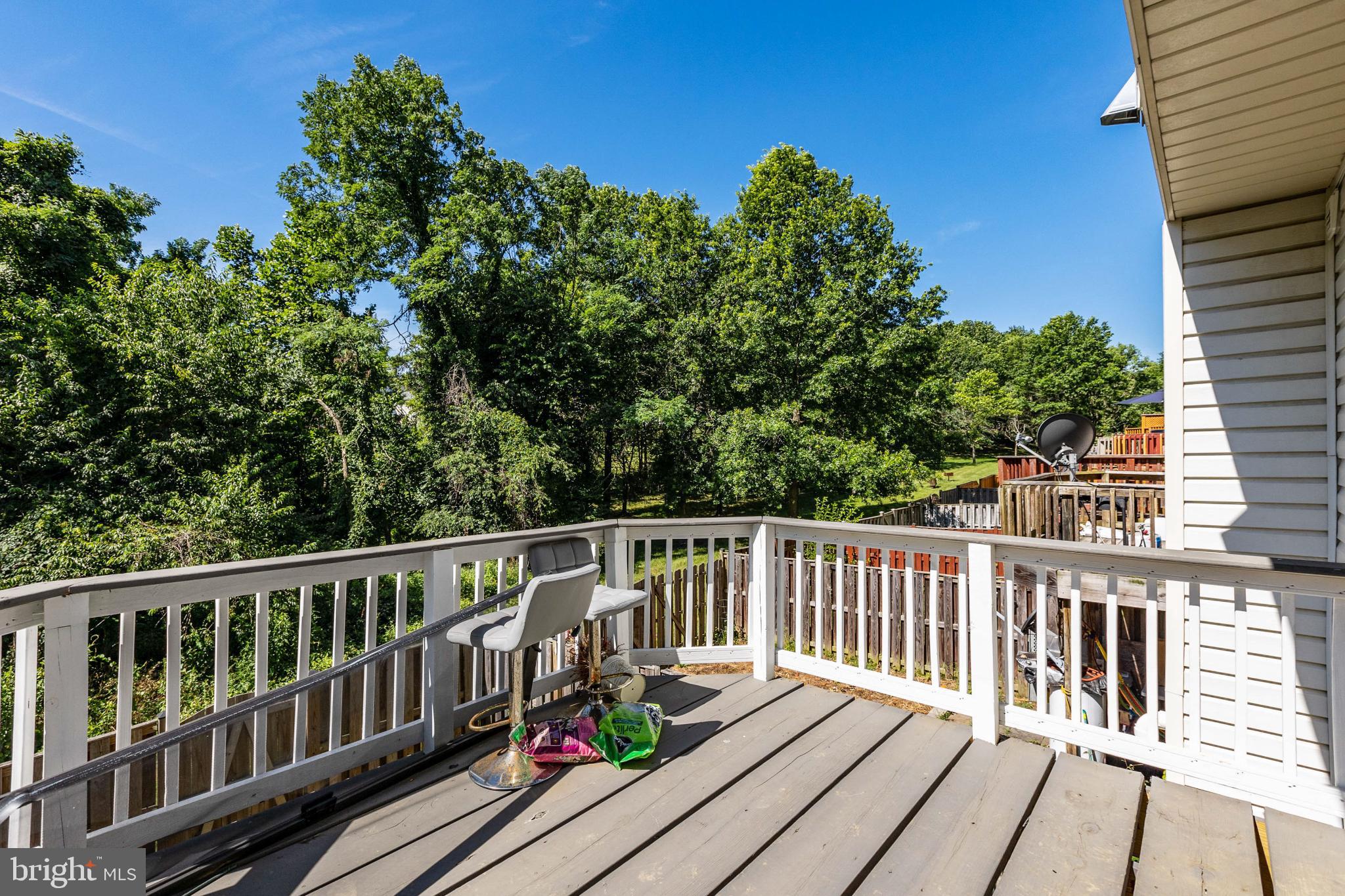 8329 FOUNDERS WOODS WAY