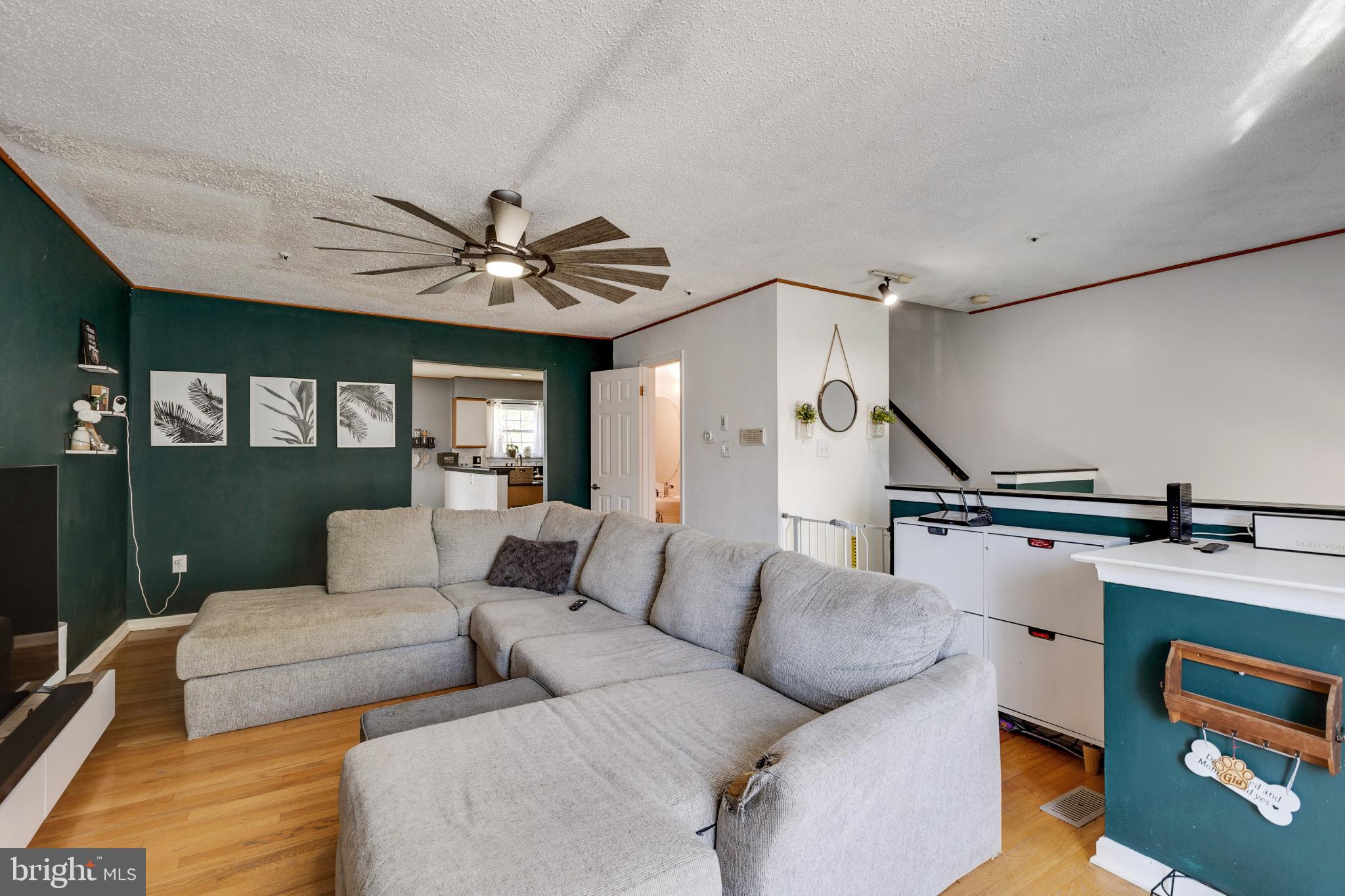 8329 FOUNDERS WOODS WAY