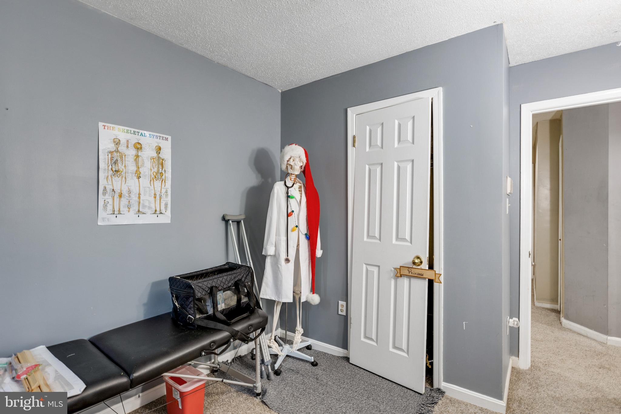 8329 FOUNDERS WOODS WAY