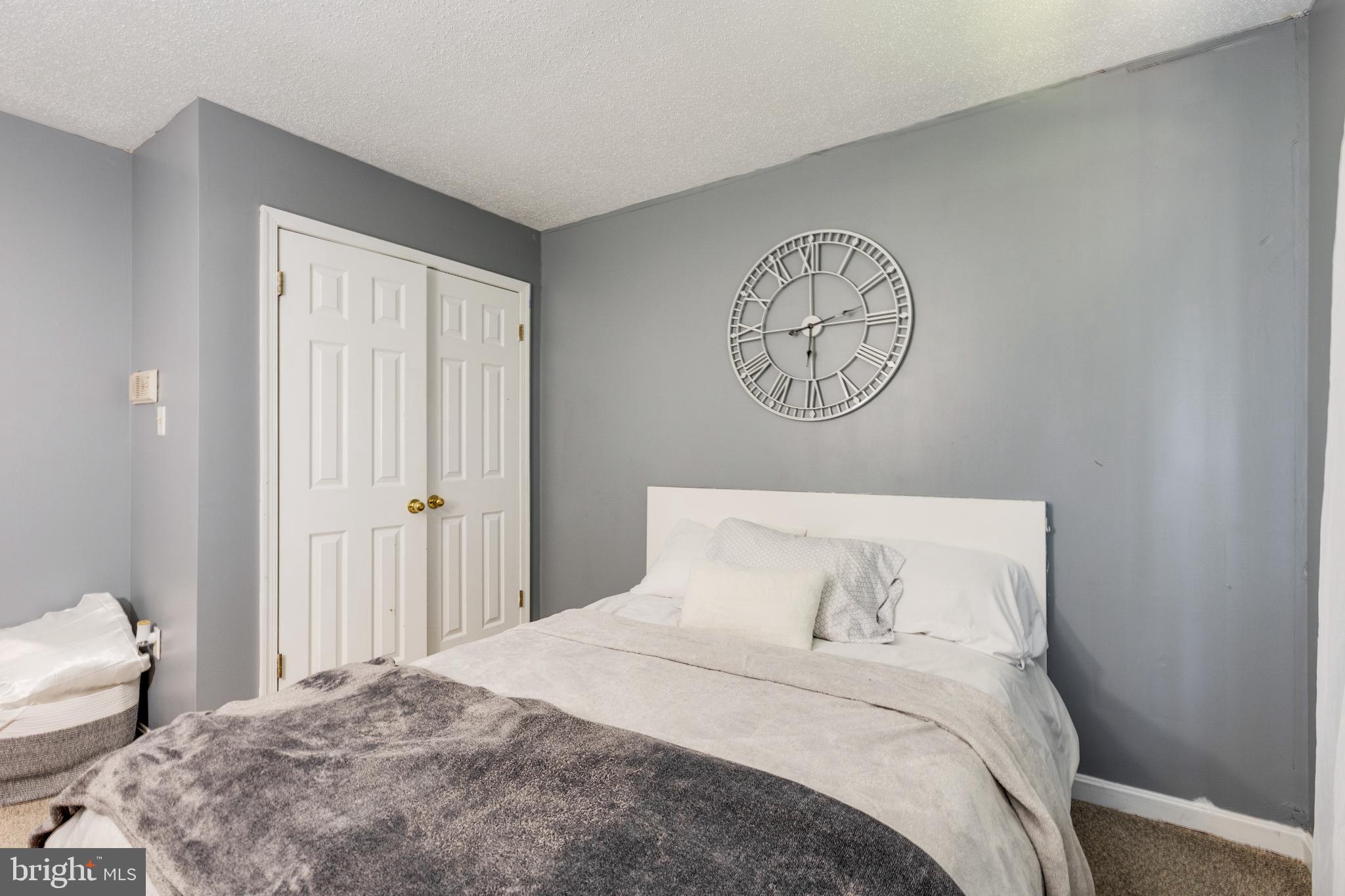 8329 FOUNDERS WOODS WAY