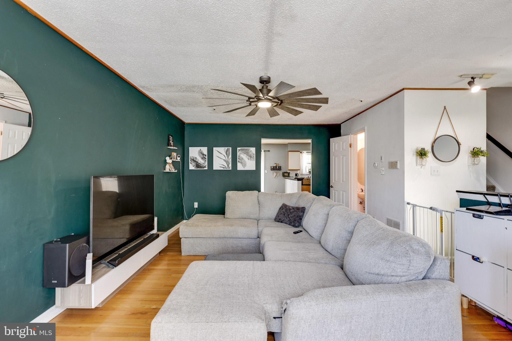 8329 FOUNDERS WOODS WAY