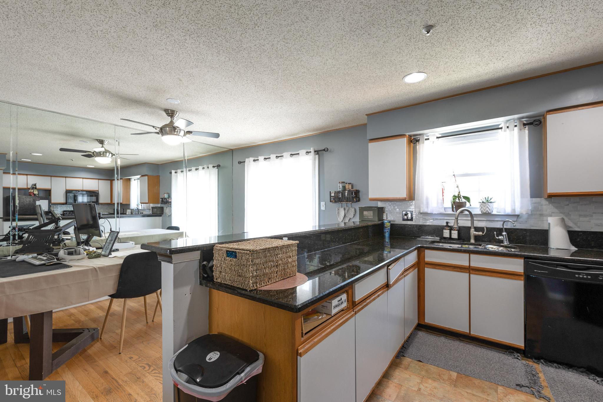 8329 FOUNDERS WOODS WAY