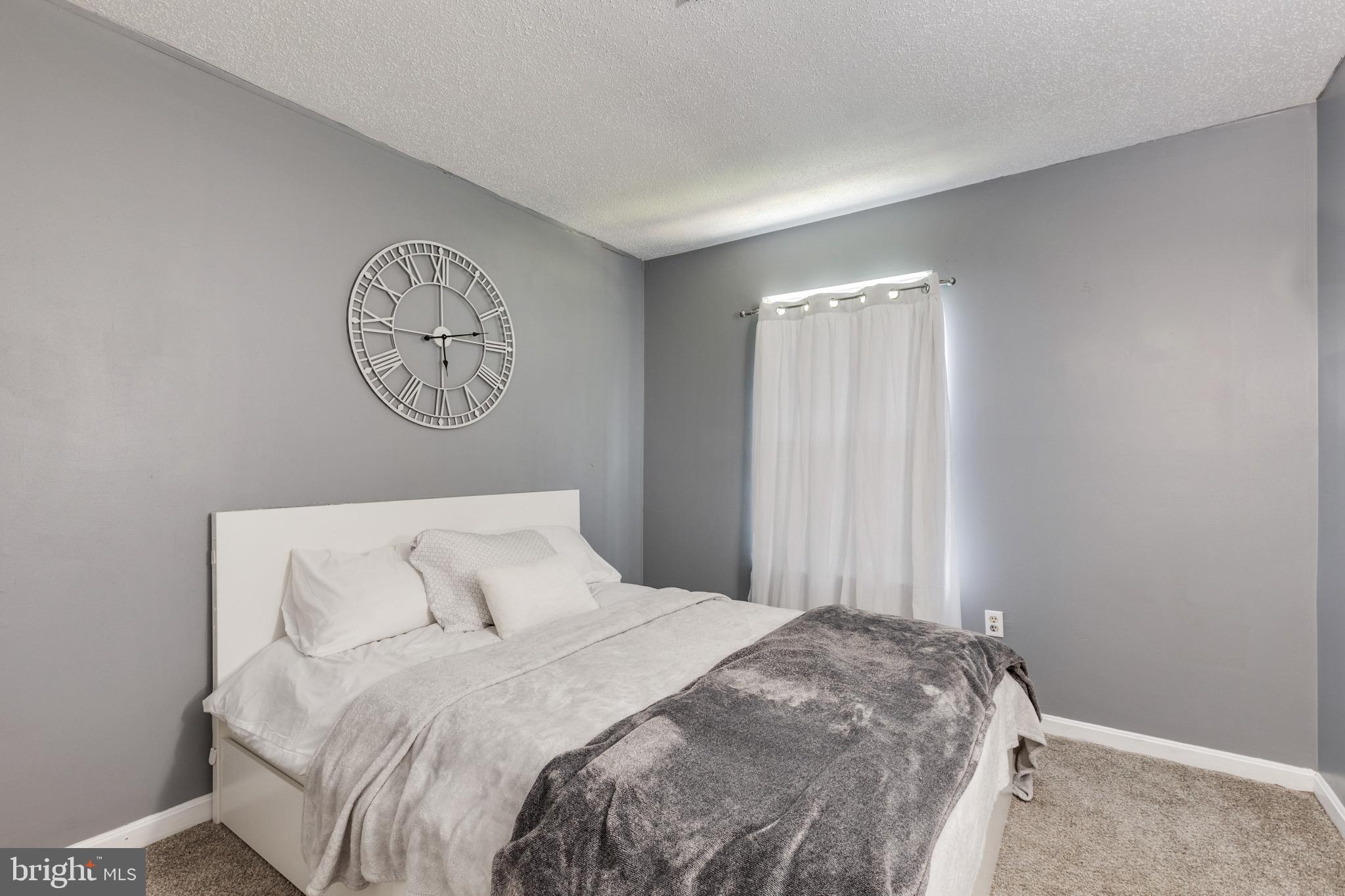 8329 FOUNDERS WOODS WAY