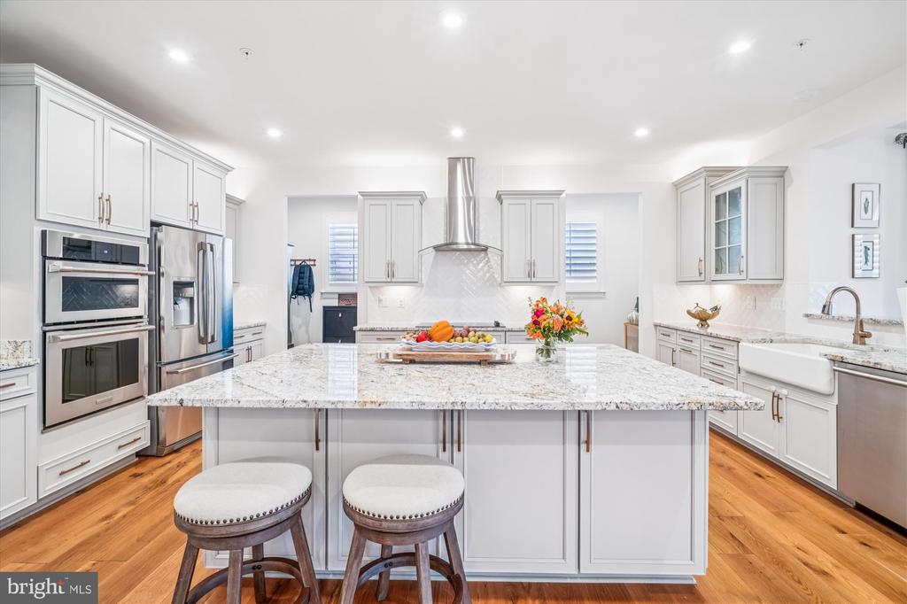 3808 GENTLE BREEZE DRIVE