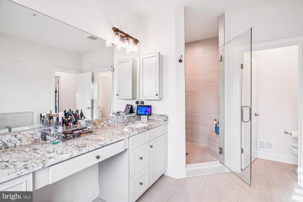 3808 GENTLE BREEZE DRIVE