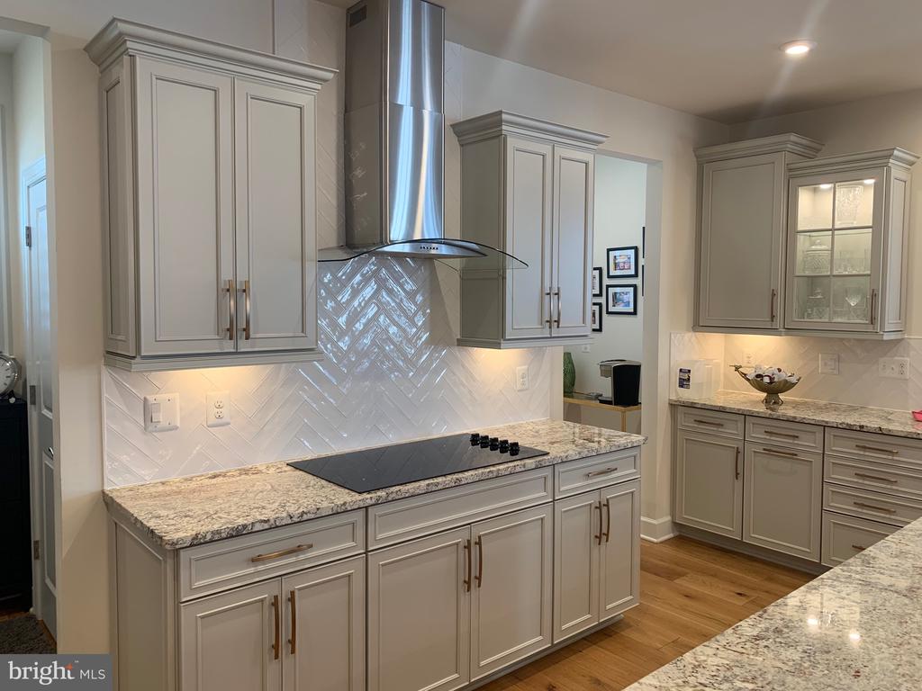 3808 GENTLE BREEZE DRIVE