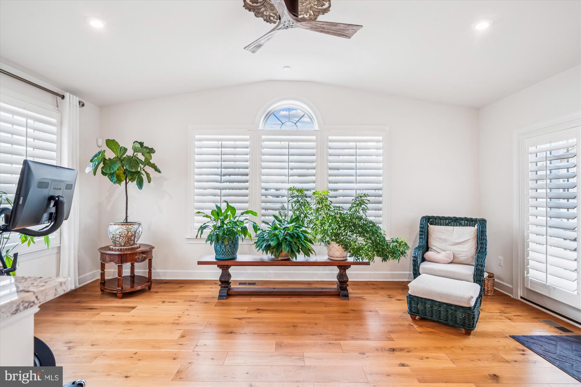 3808 GENTLE BREEZE DRIVE