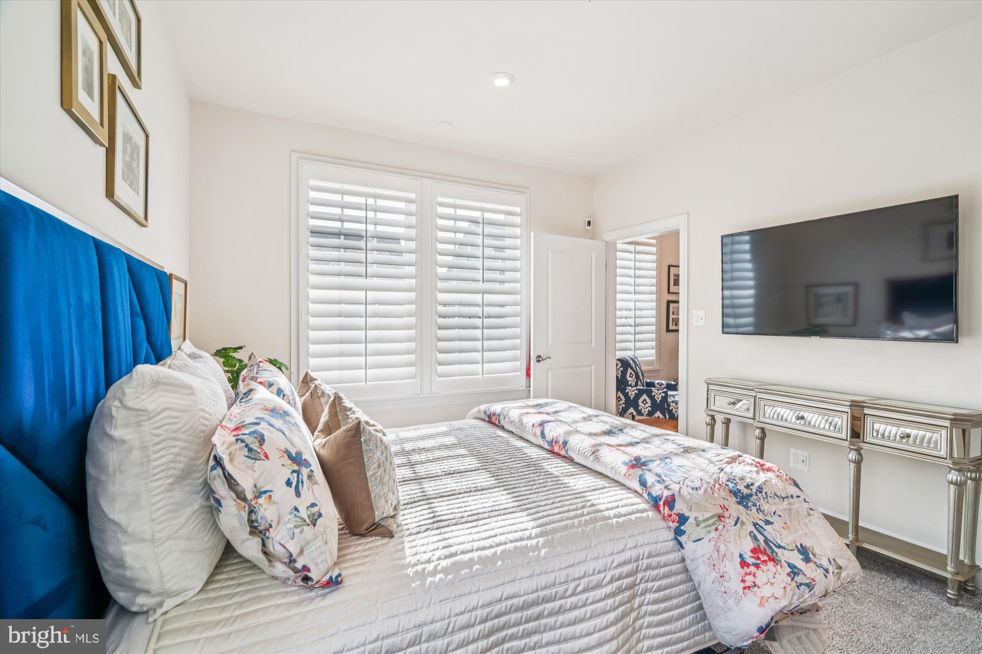 3808 GENTLE BREEZE DRIVE