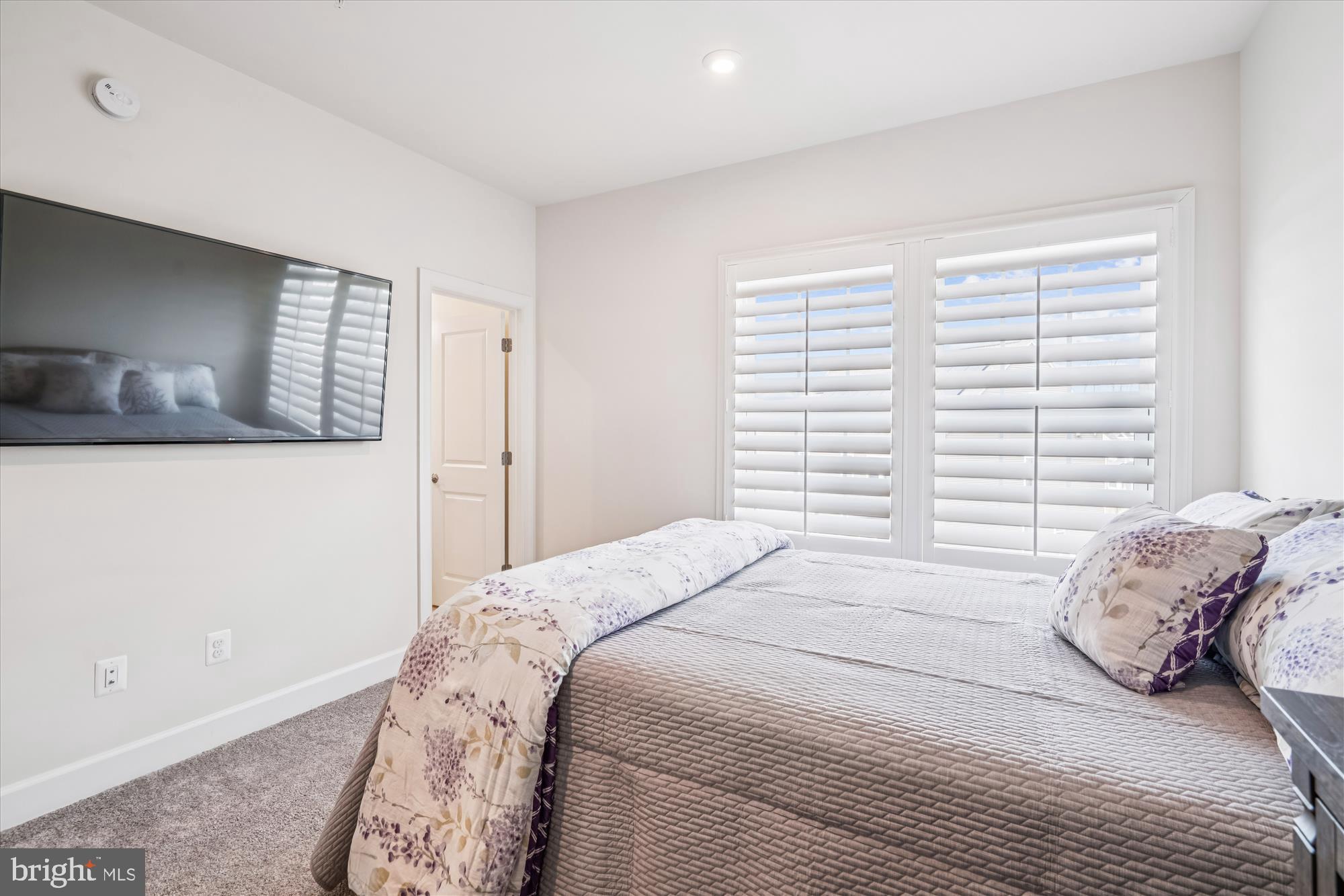 3808 GENTLE BREEZE DRIVE