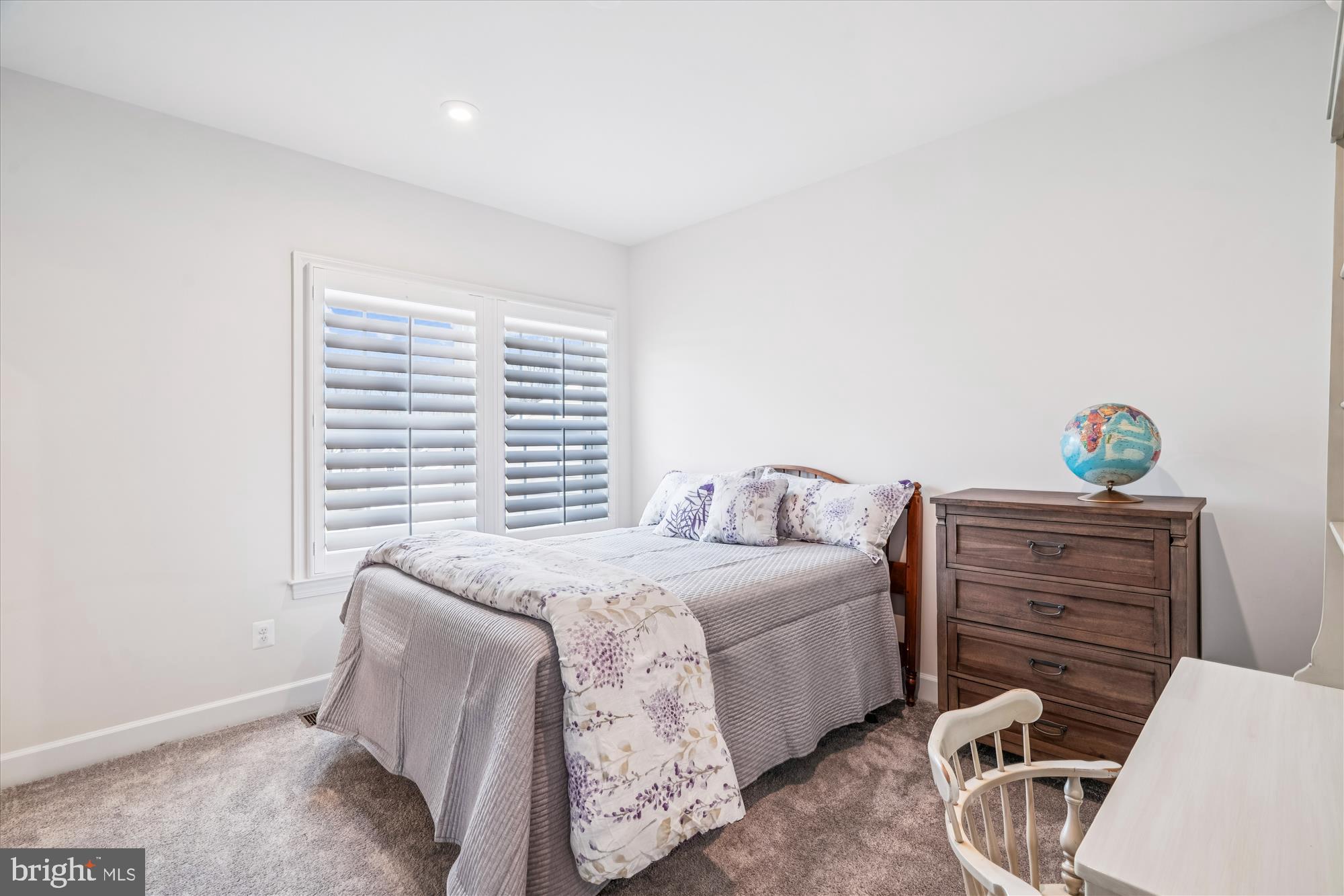 3808 GENTLE BREEZE DRIVE