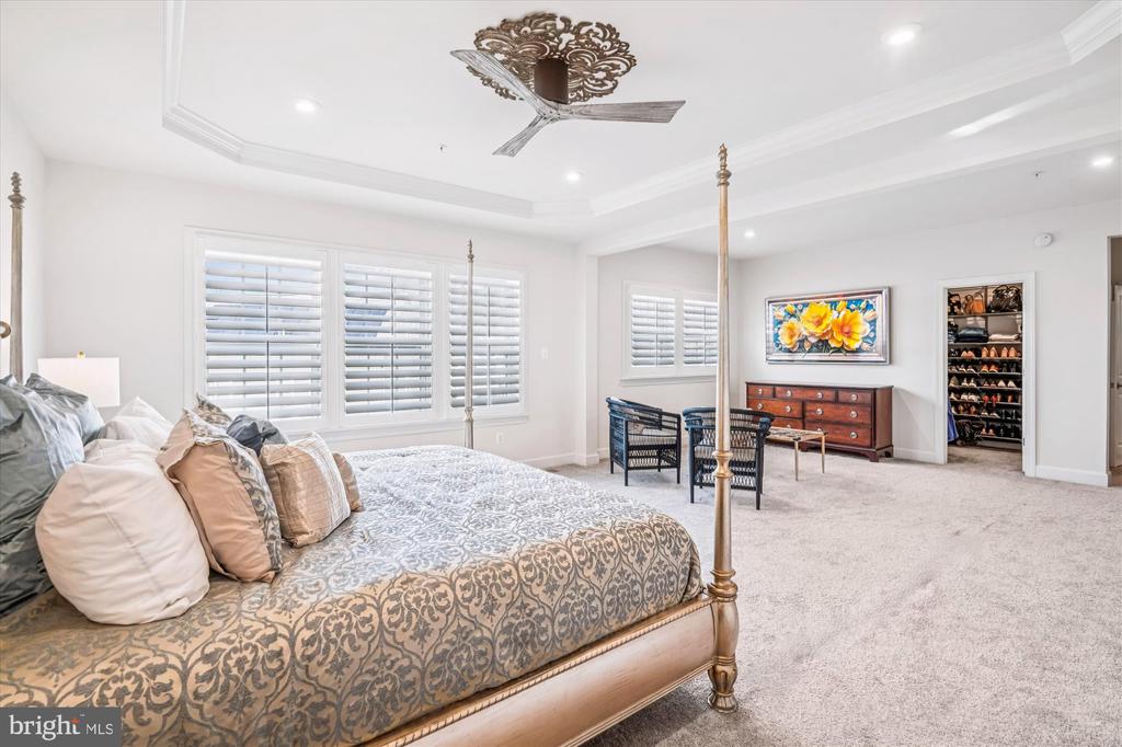 3808 GENTLE BREEZE DRIVE