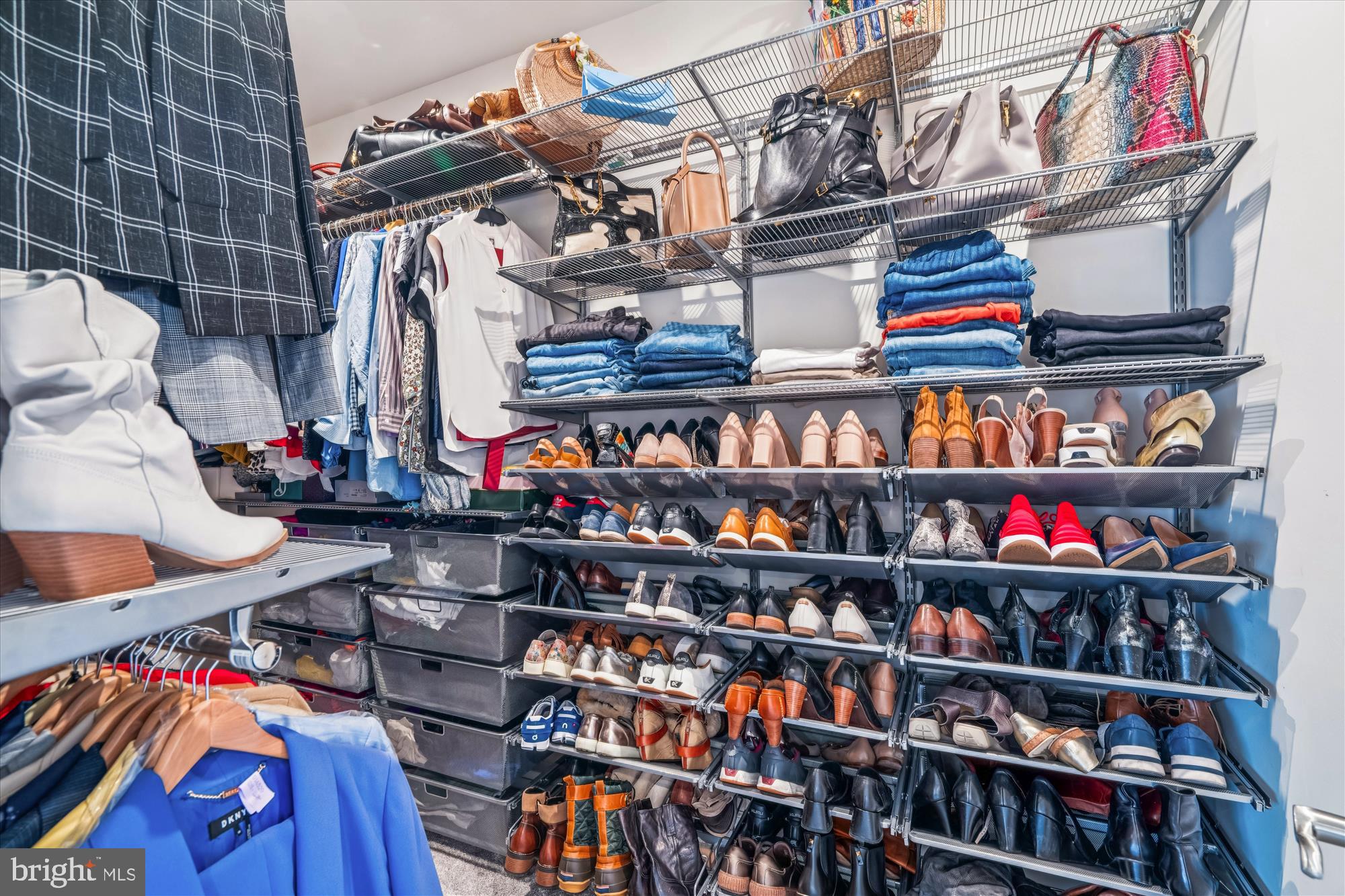 3808 GENTLE BREEZE DRIVE