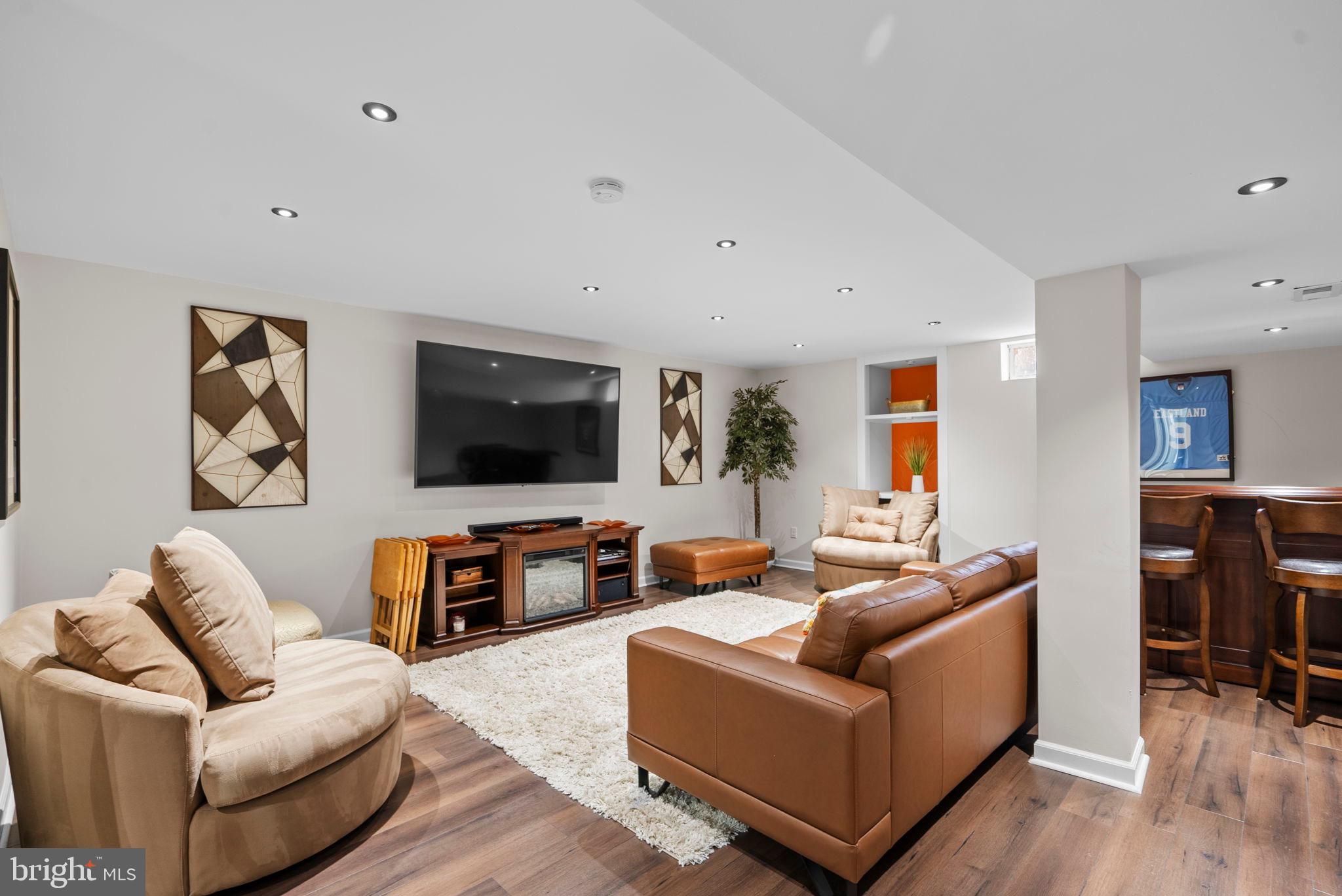 14221 PLEASANT VIEW DRIVE