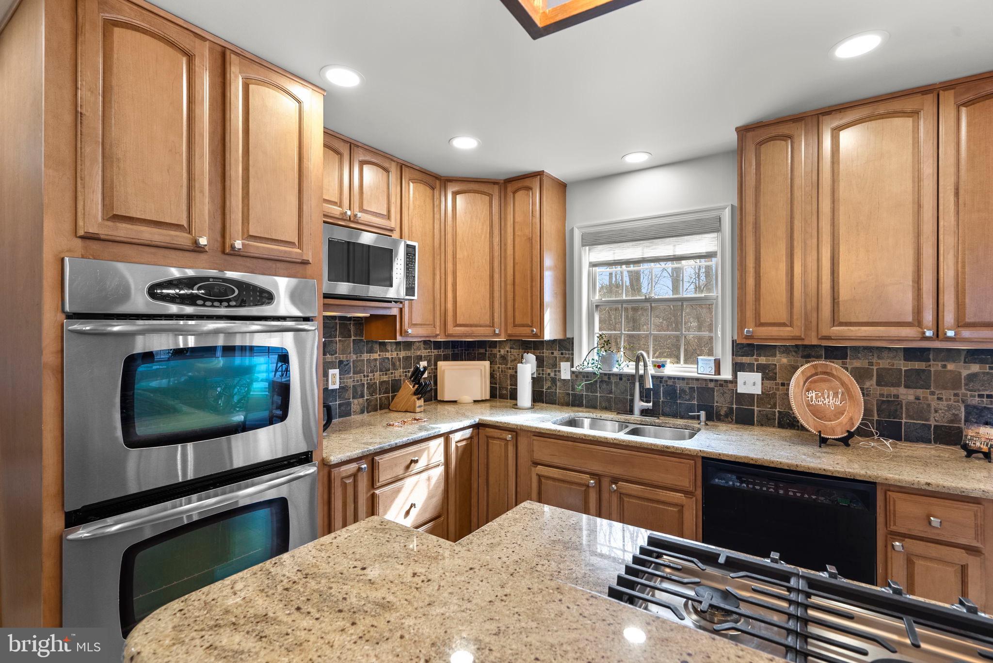 14221 PLEASANT VIEW DRIVE