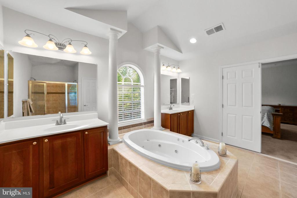 14909 TARYN LEA COURT