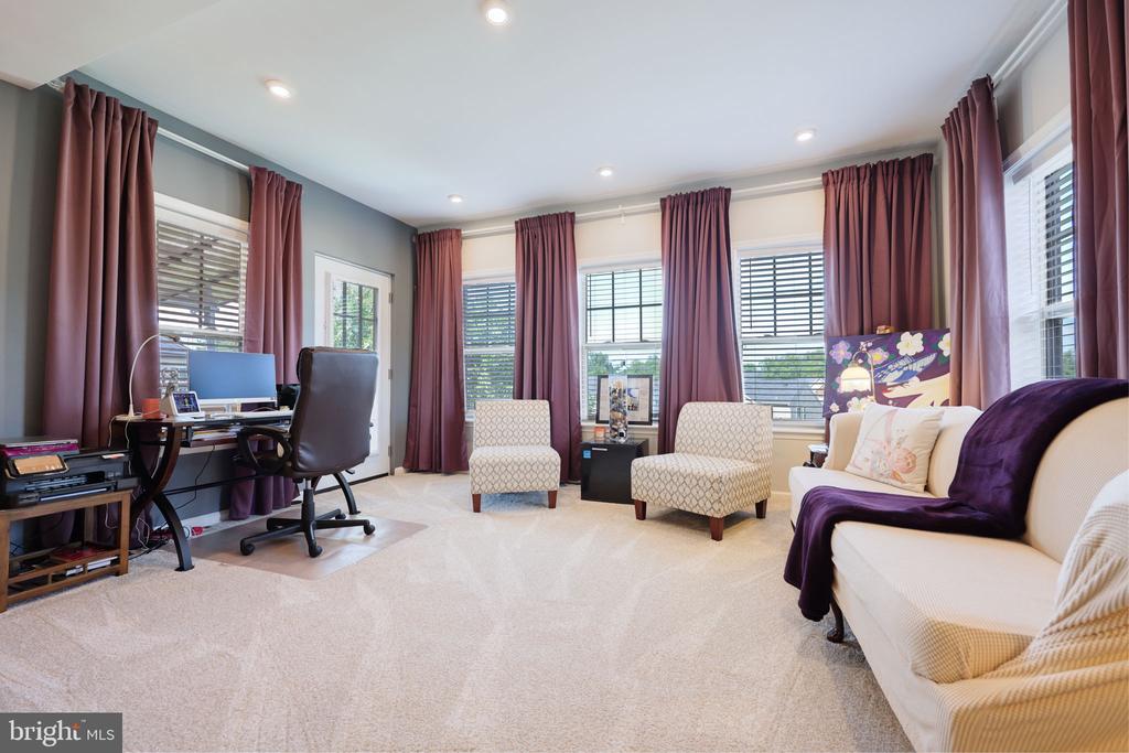 2703 BROWNLEE COURT