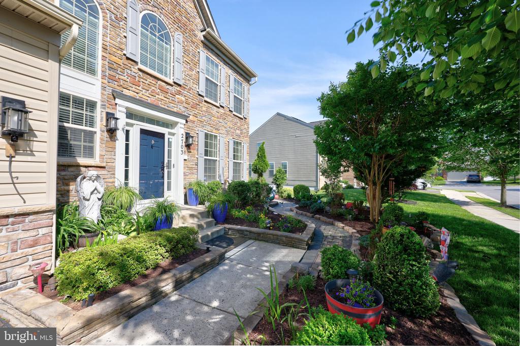 2703 BROWNLEE COURT