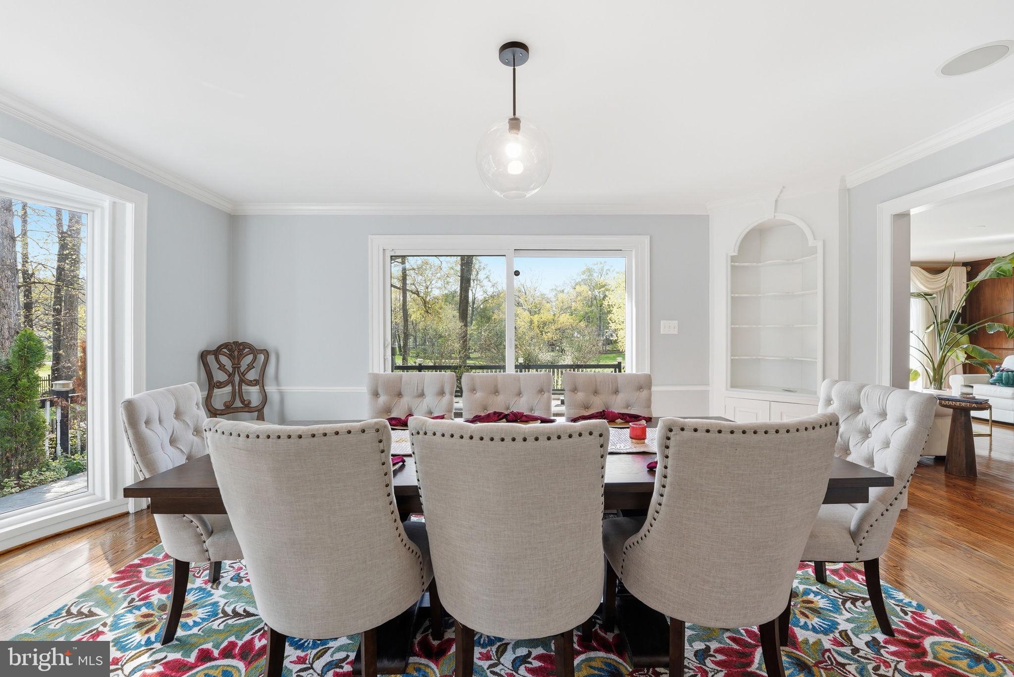 121 RIVER FOREST LANE