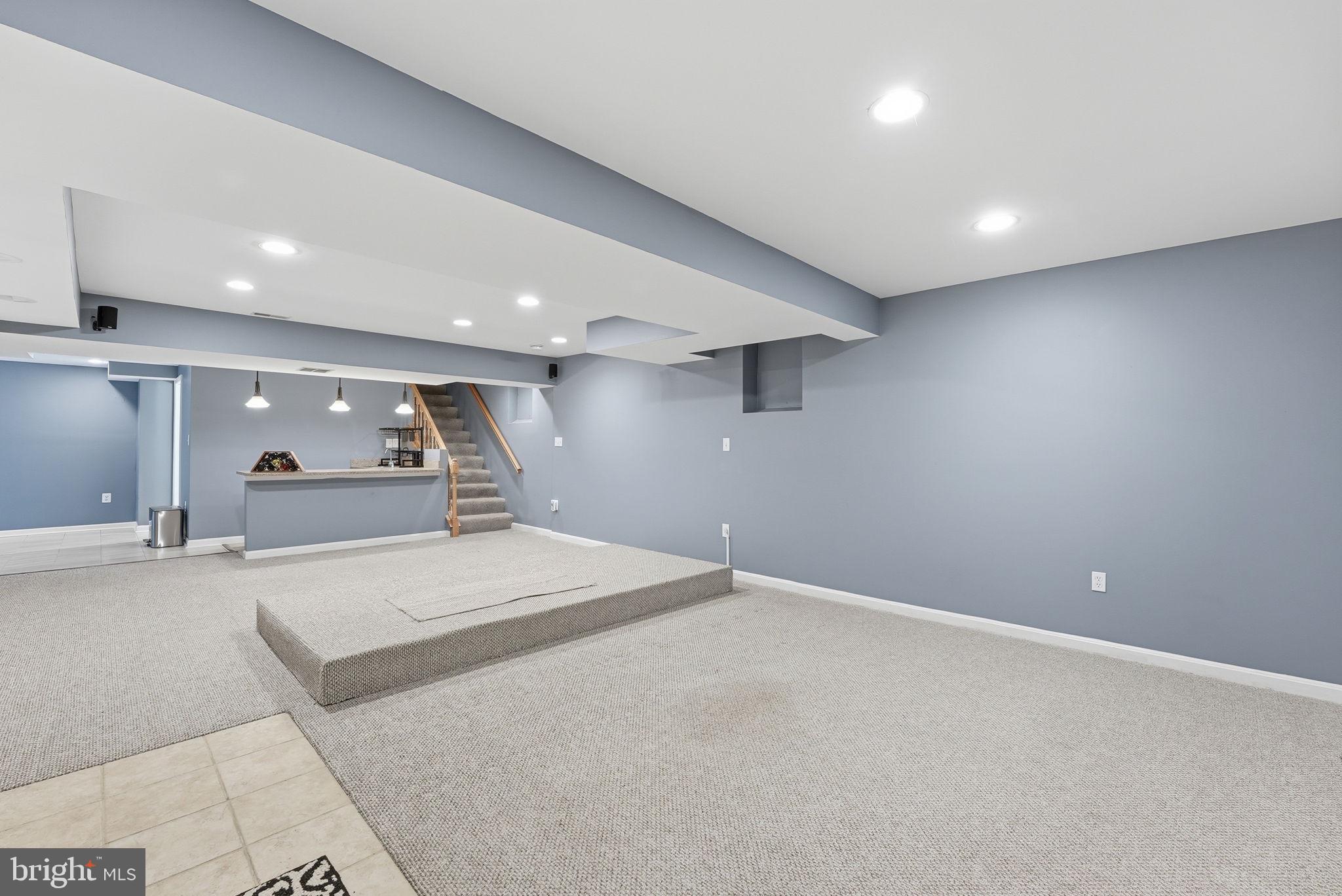 121 RIVER FOREST LANE