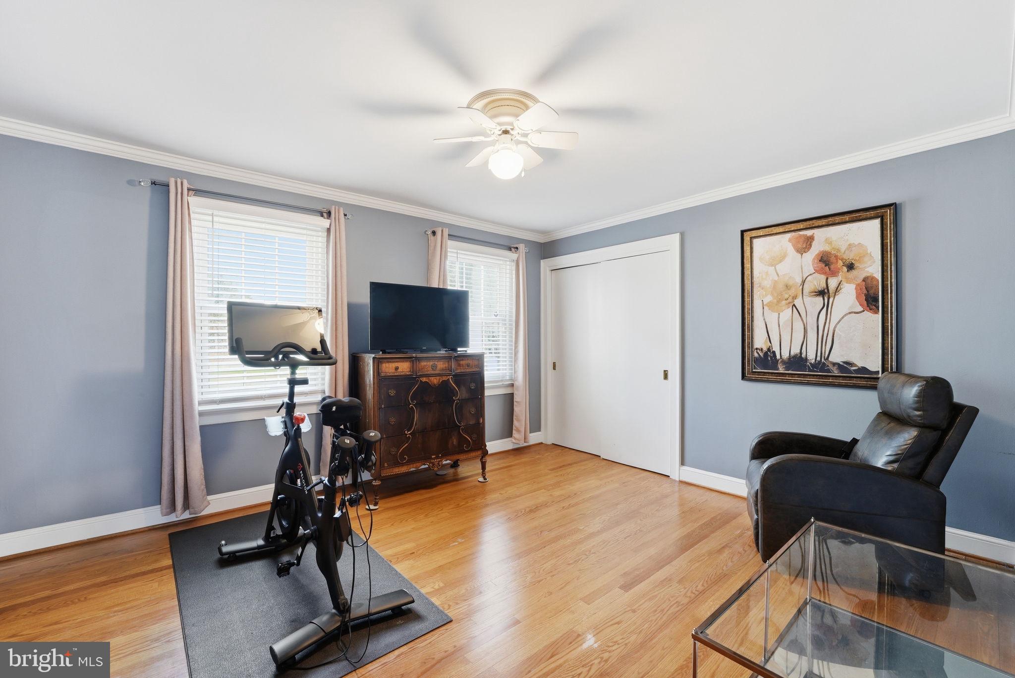121 RIVER FOREST LANE