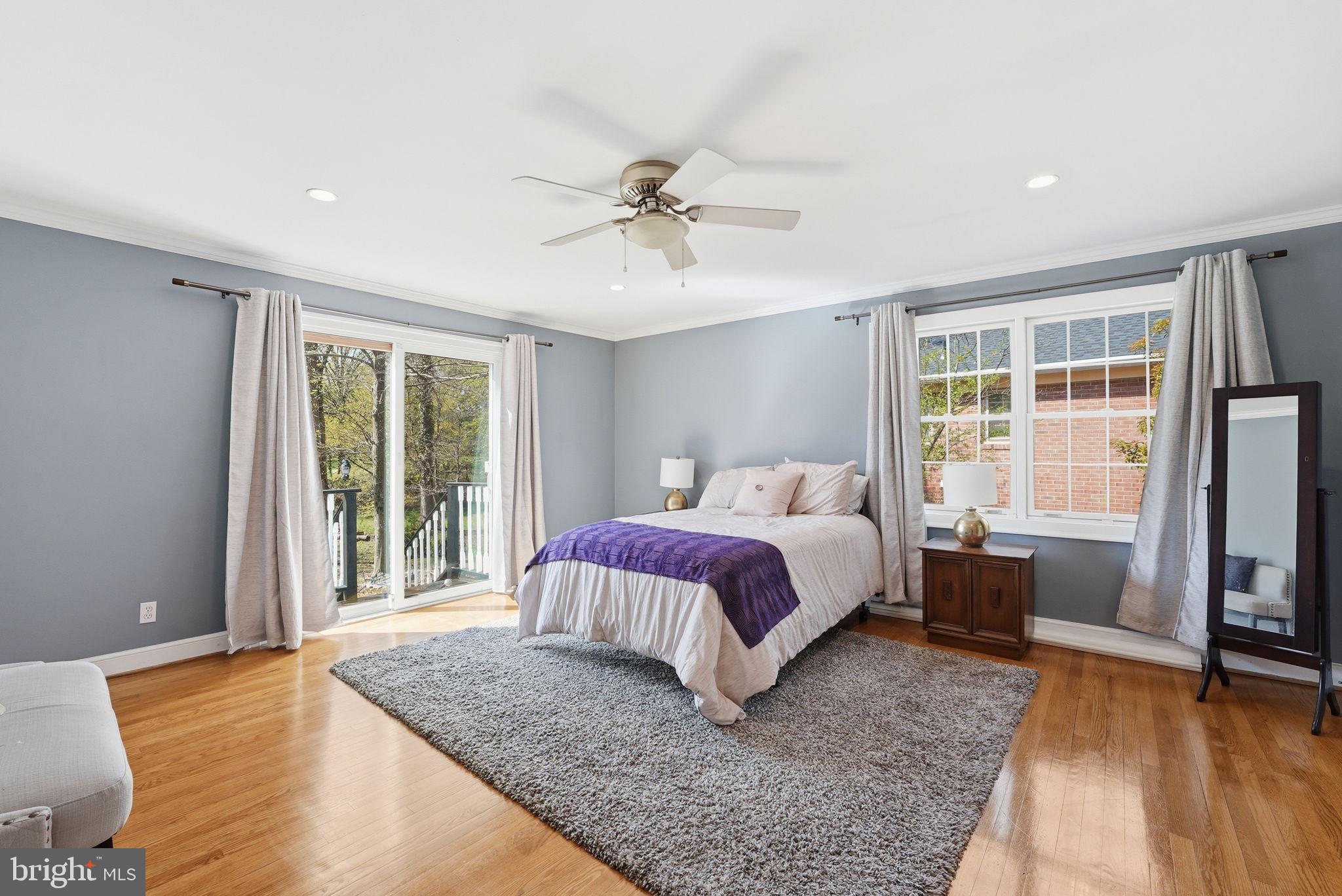 121 RIVER FOREST LANE