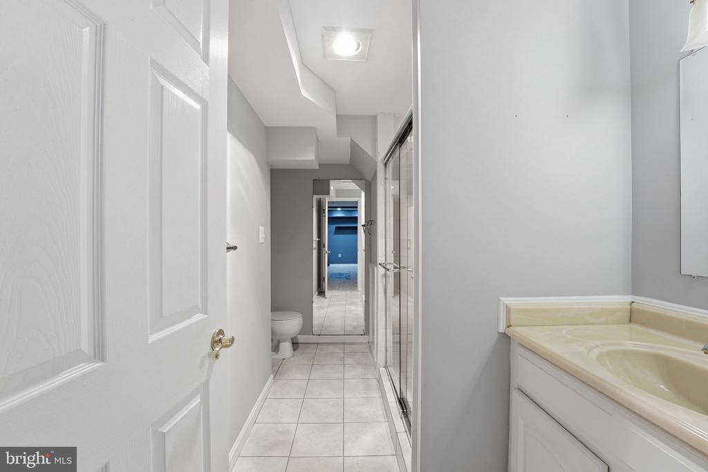 121 RIVER FOREST LANE