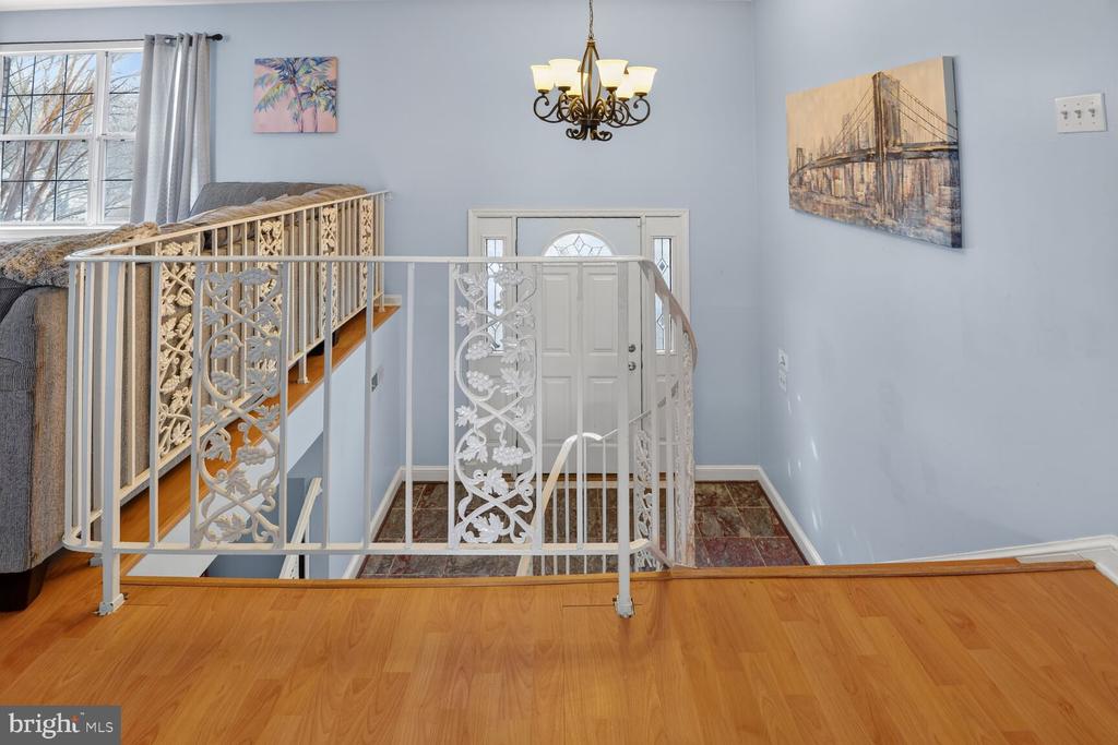 3106 KINGSWAY COURT