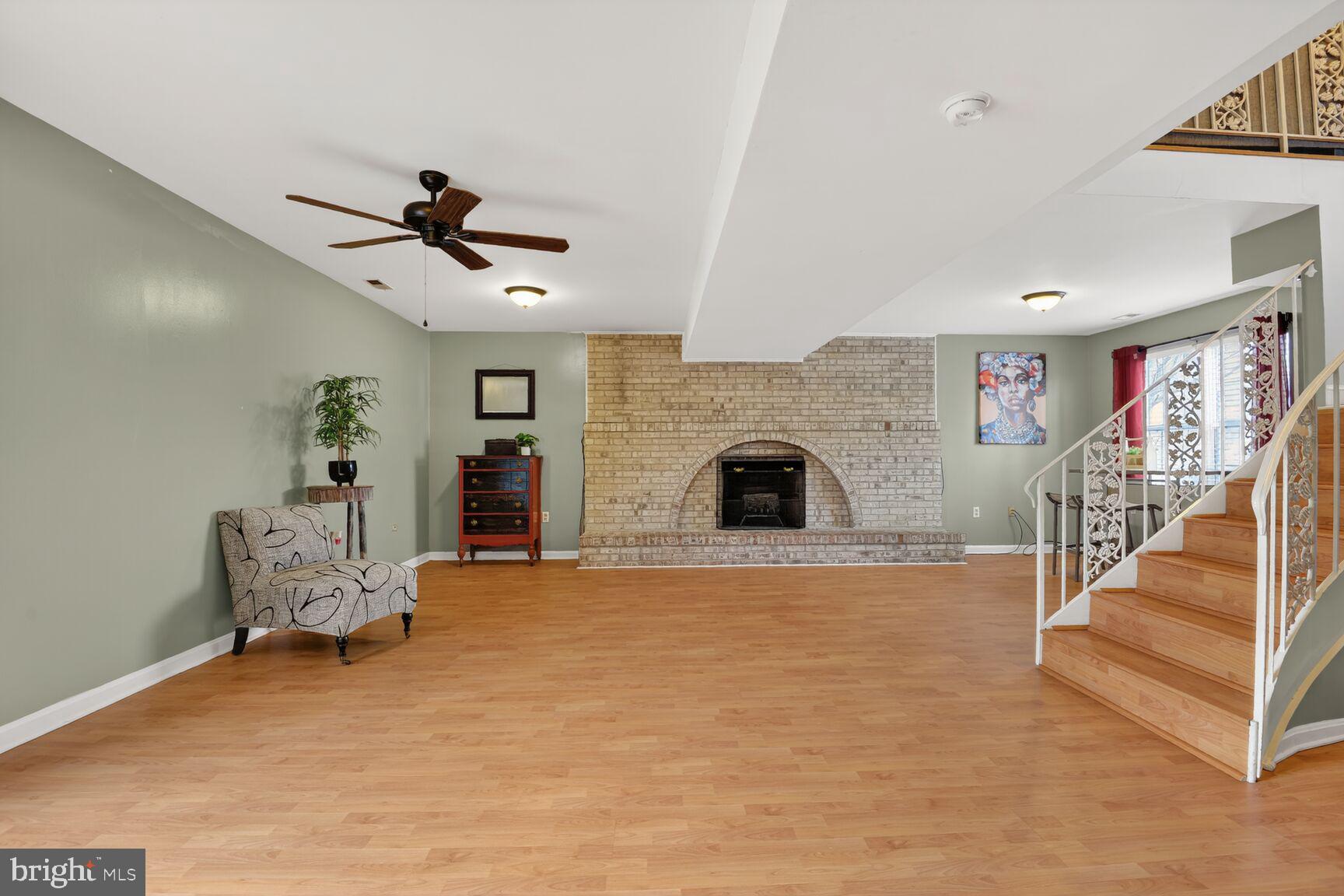 3106 KINGSWAY COURT