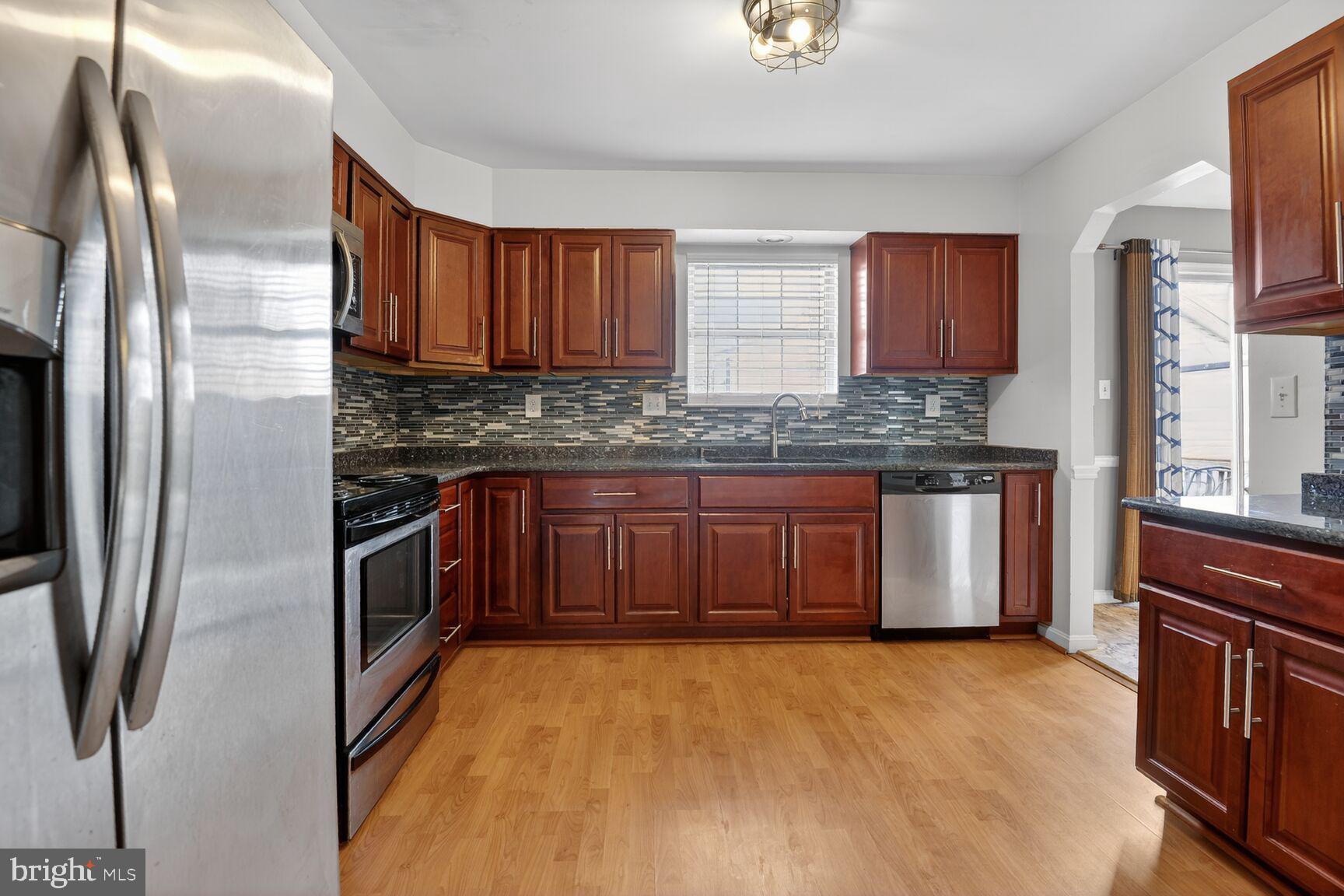 3106 KINGSWAY COURT
