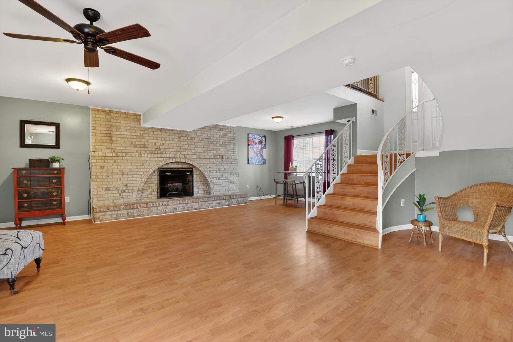 3106 KINGSWAY COURT