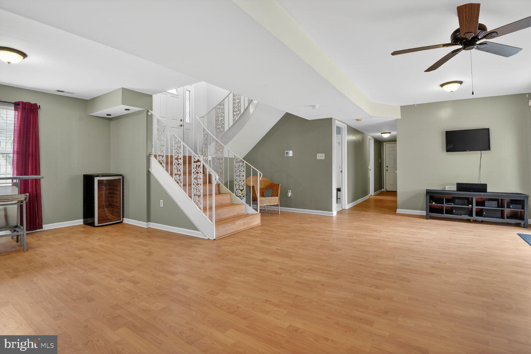 3106 KINGSWAY COURT
