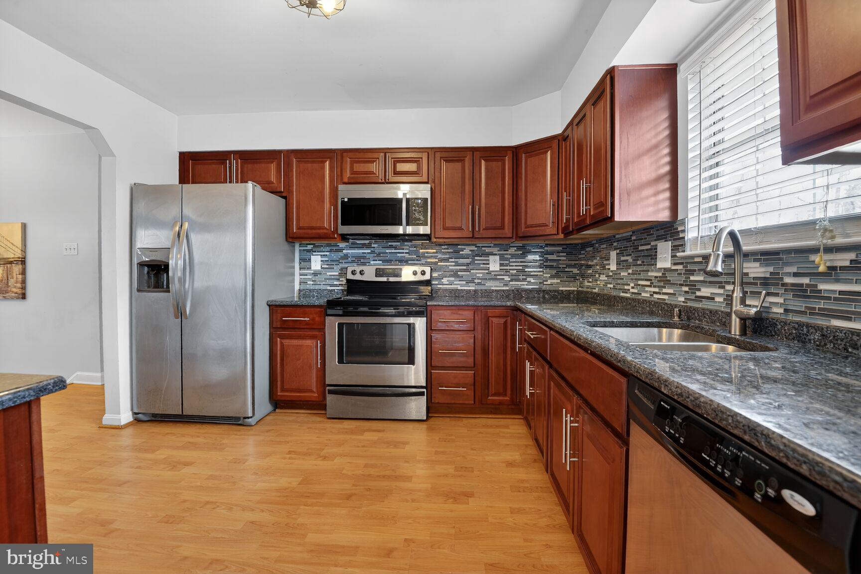 3106 KINGSWAY COURT