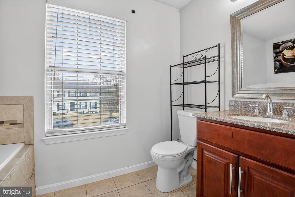 3106 KINGSWAY COURT