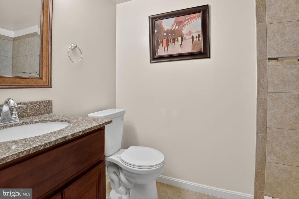 3106 KINGSWAY COURT
