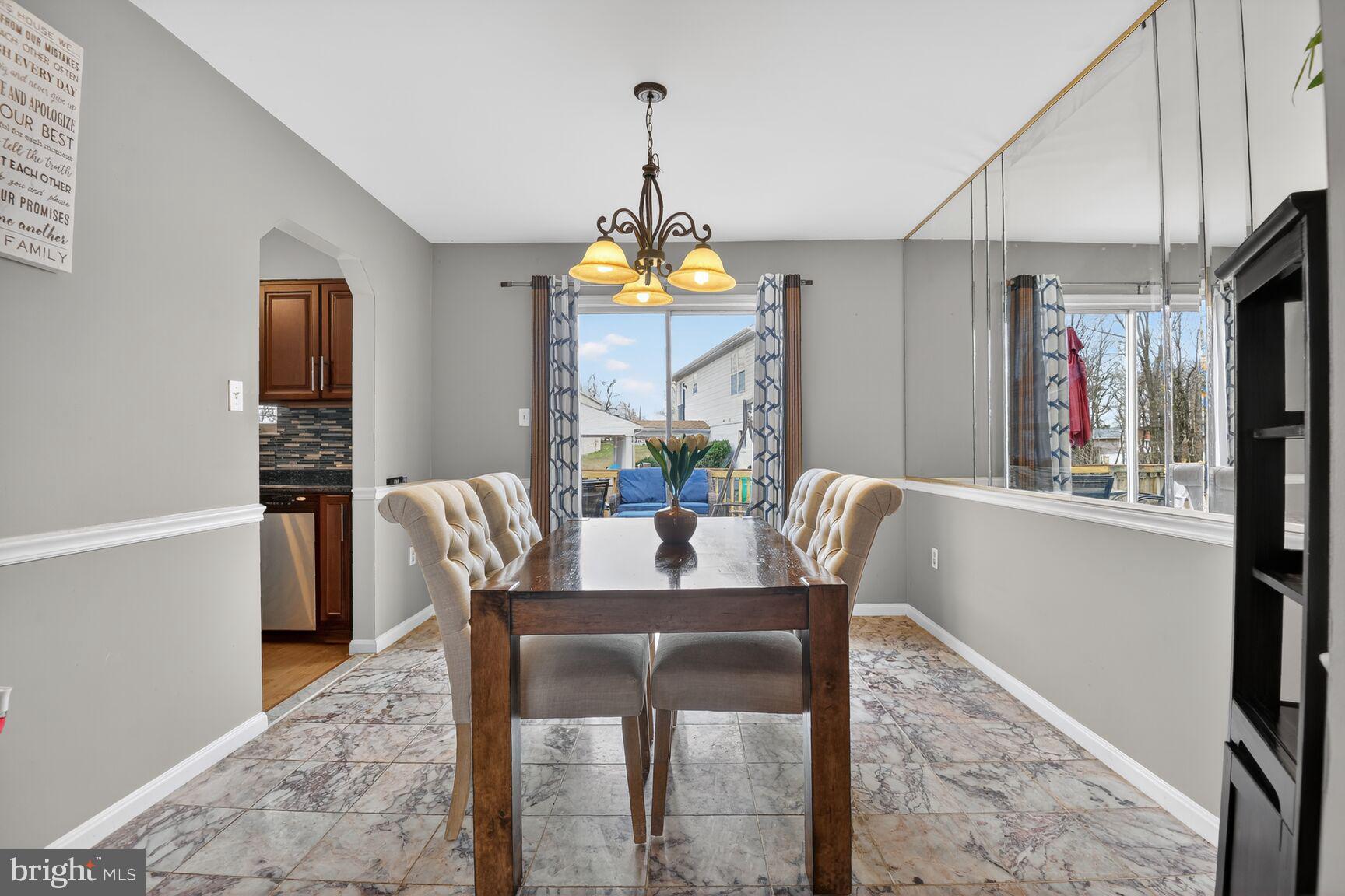 3106 KINGSWAY COURT