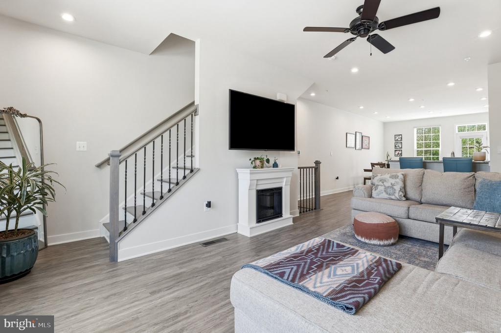 4915 CREST VIEW DRIVE