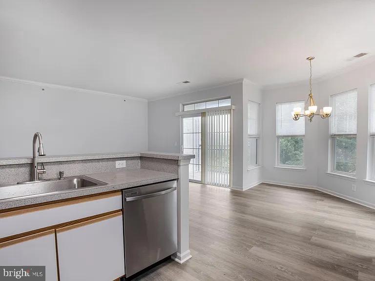 1301 KAREN BOULEVARD 401