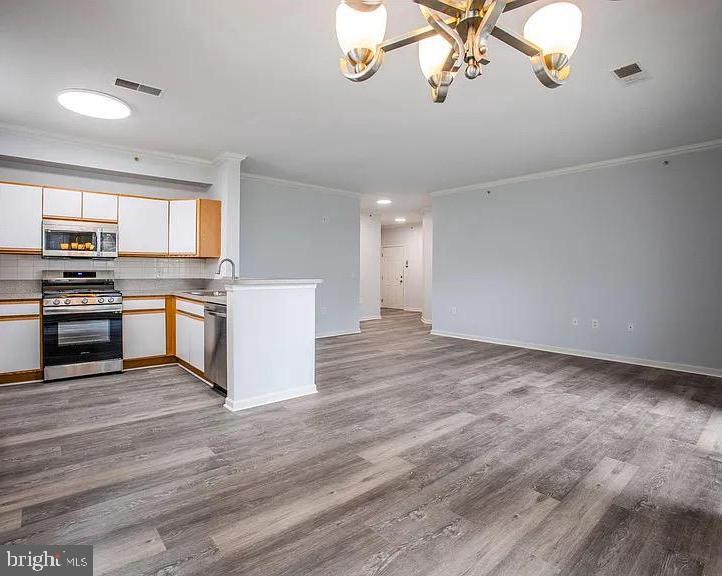 1301 KAREN BOULEVARD 401