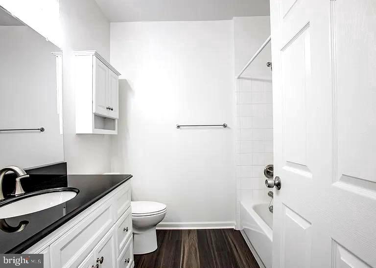 1301 KAREN BOULEVARD 401