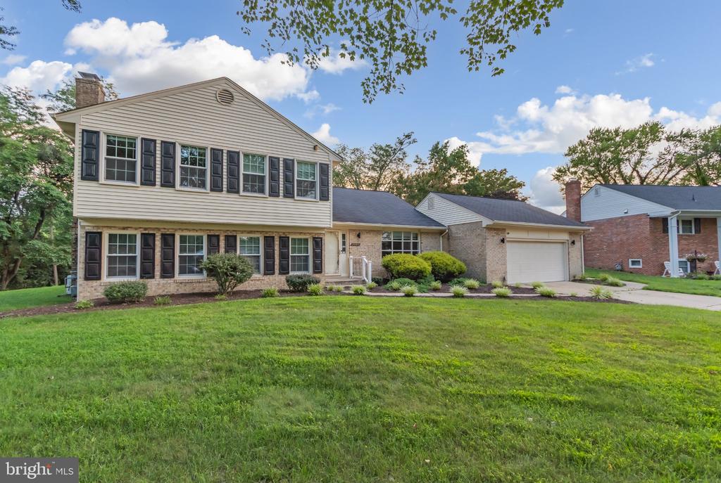 1602 SUNDEW COURT
