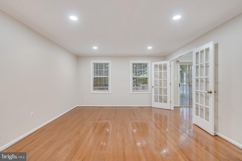 1602 SUNDEW COURT